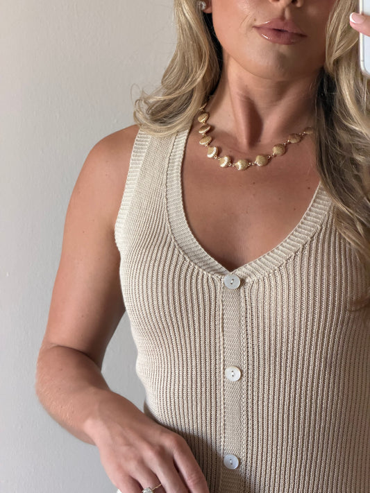 Metallic Clam Shell Necklace
