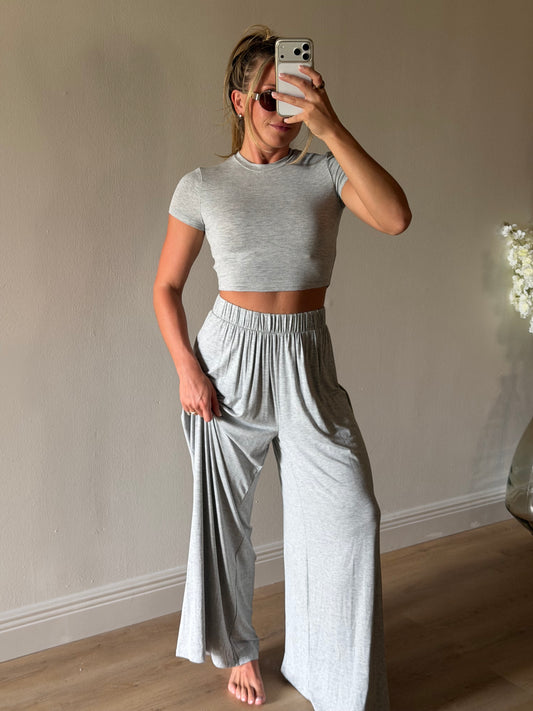 Free & Easy Flowy Matching Set