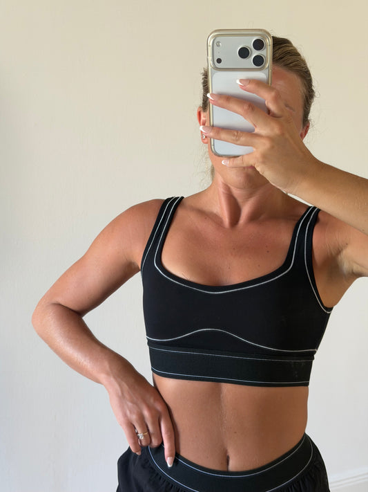Carly Contrast Sports Bra