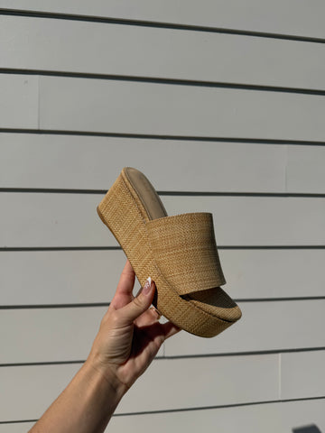Isla Woven Platforms