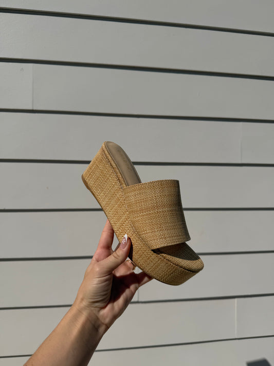 Isla Woven Platforms