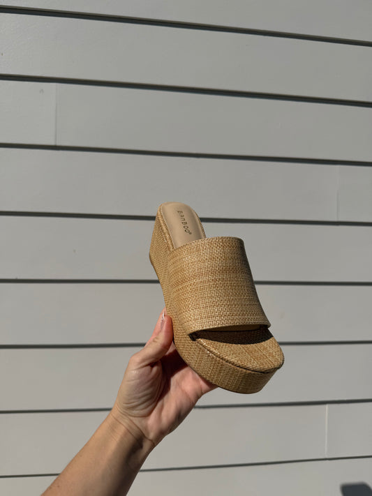 Isla Woven Platforms